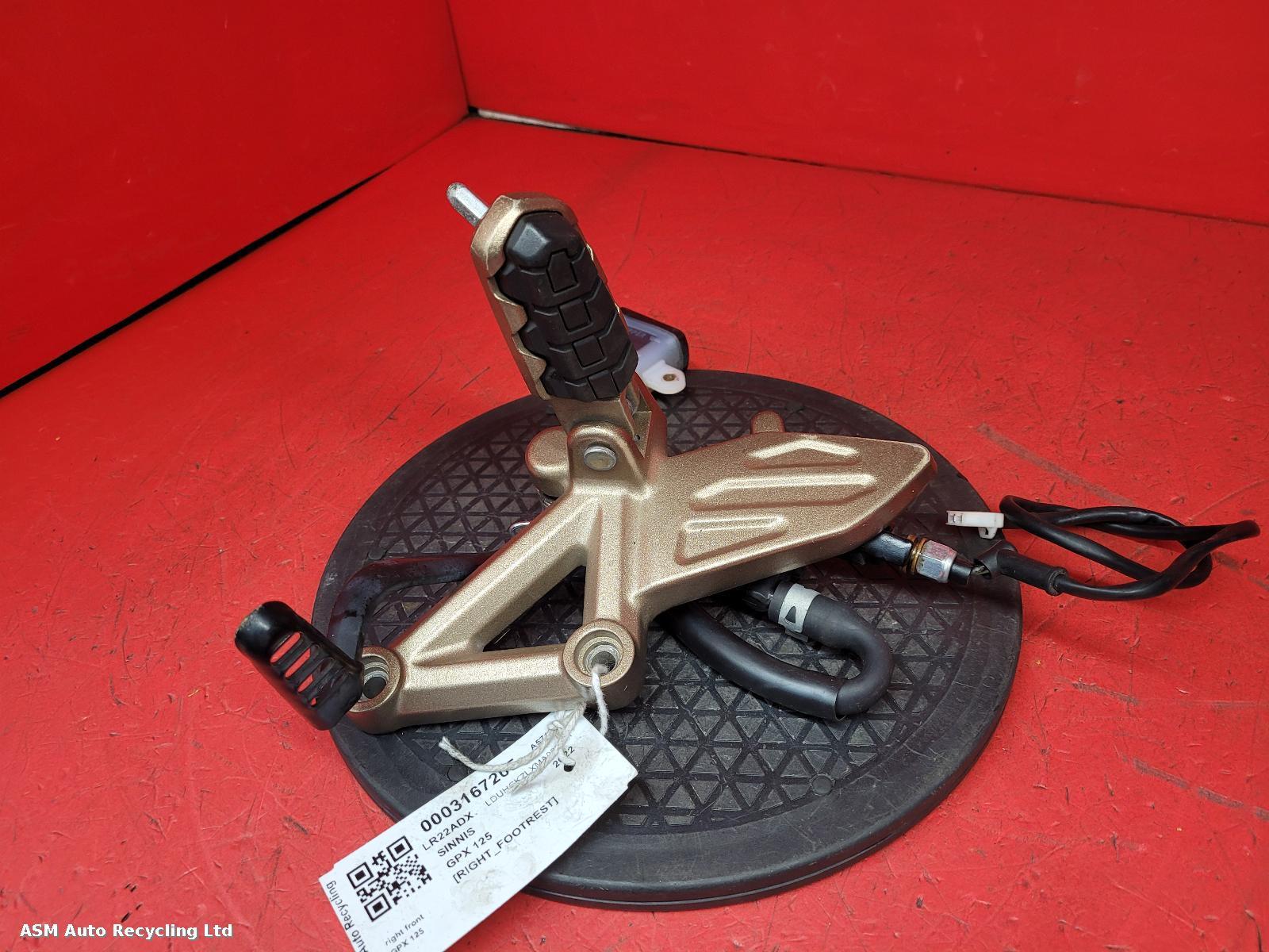 View Auto part Right Footrest Sinnis Gpx 125 2022