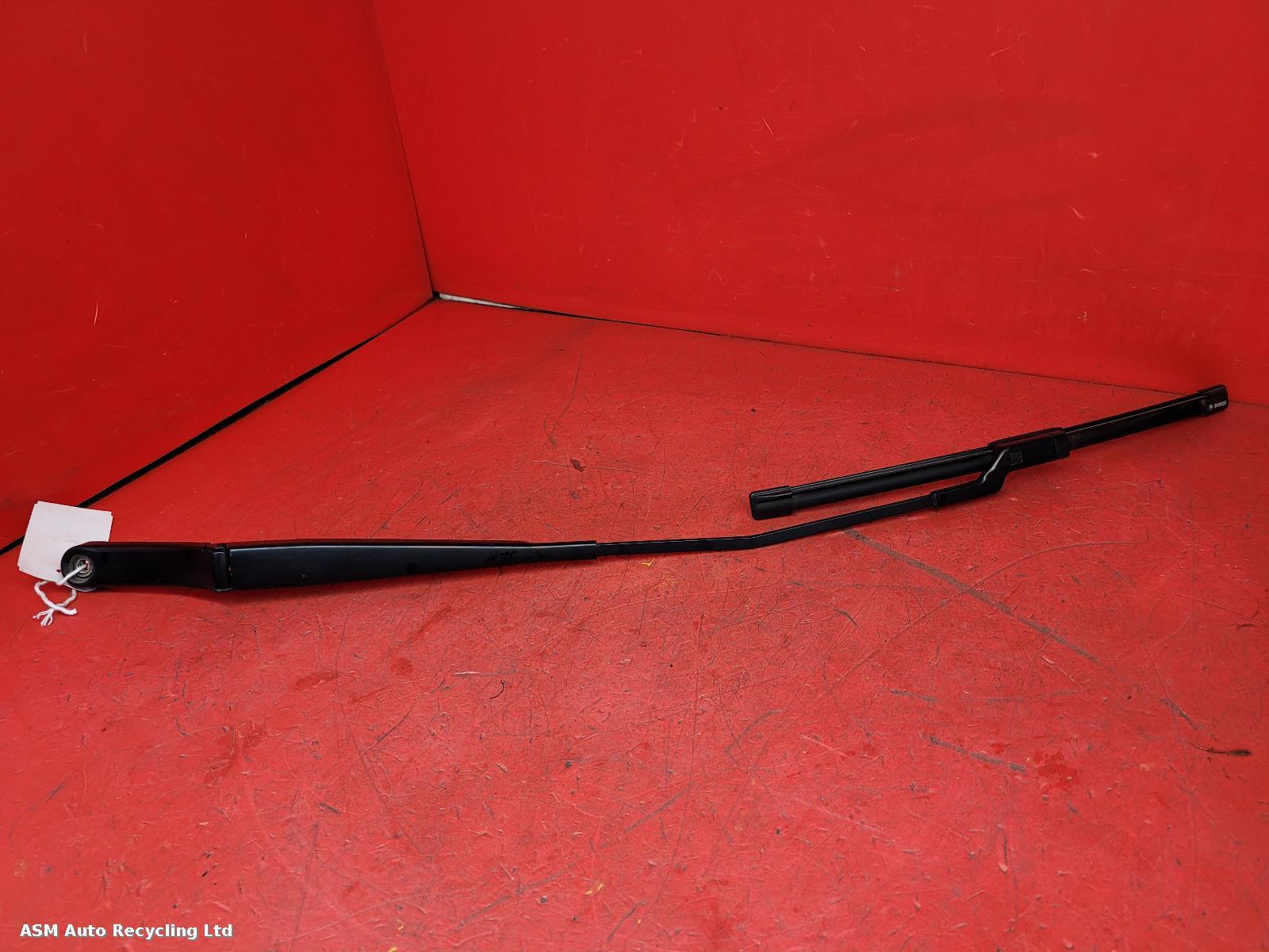 View Auto part Wiper Arm Volkswagen Polo 2017