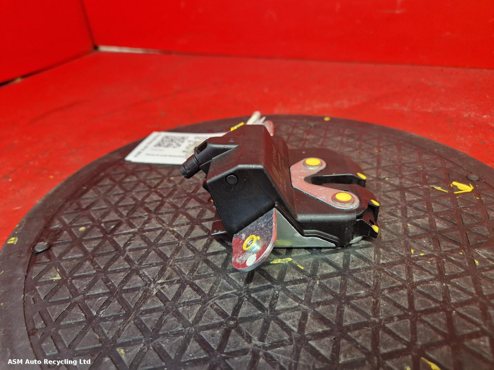 View Auto part Bootlid/Tailgate Lock Vauxhall Corsa 2012