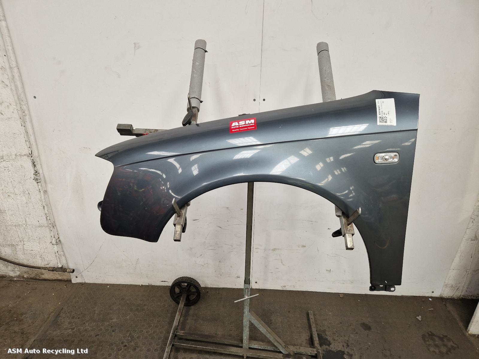 View Auto part L Wing Audi A4 2006