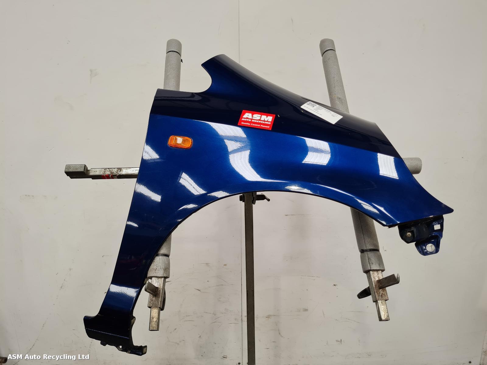 View Auto part R Wing Honda Jazz 2004