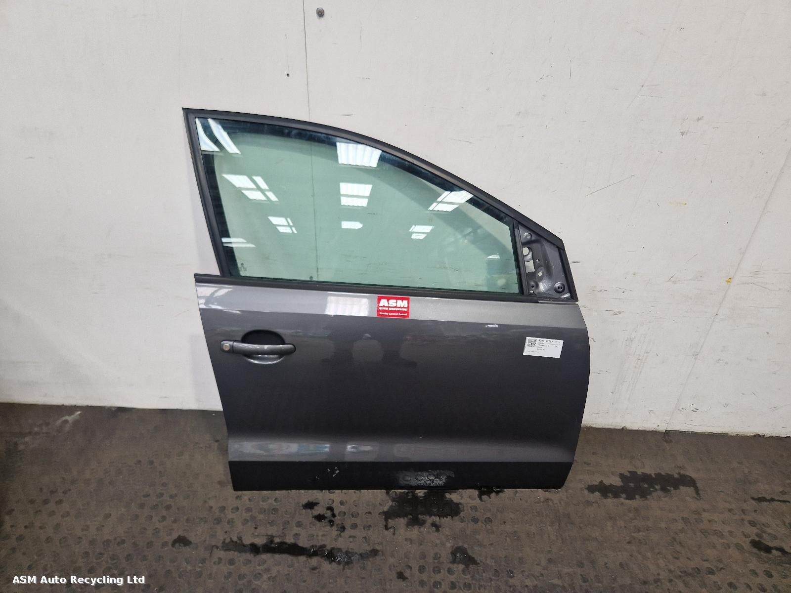 View Auto part R Front Door Volkswagen Polo 2014