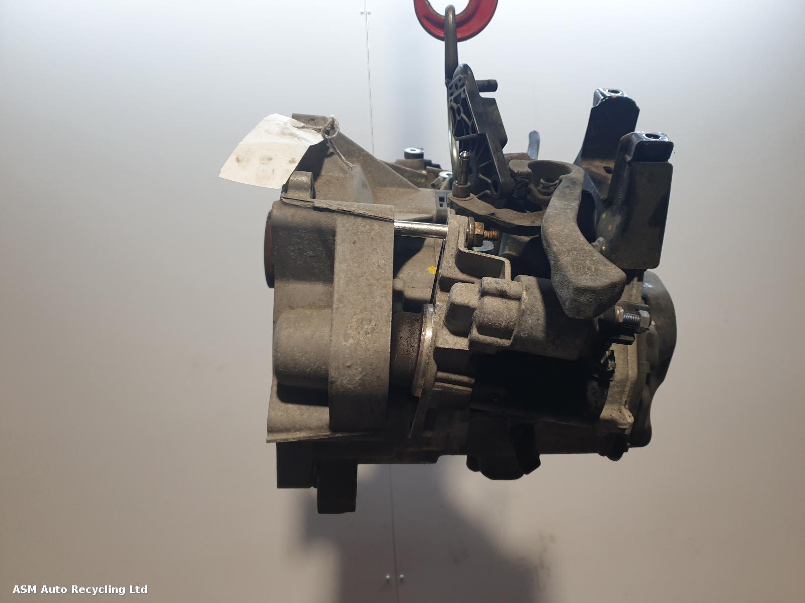 View Auto part Gearbox Volkswagen Polo 2014