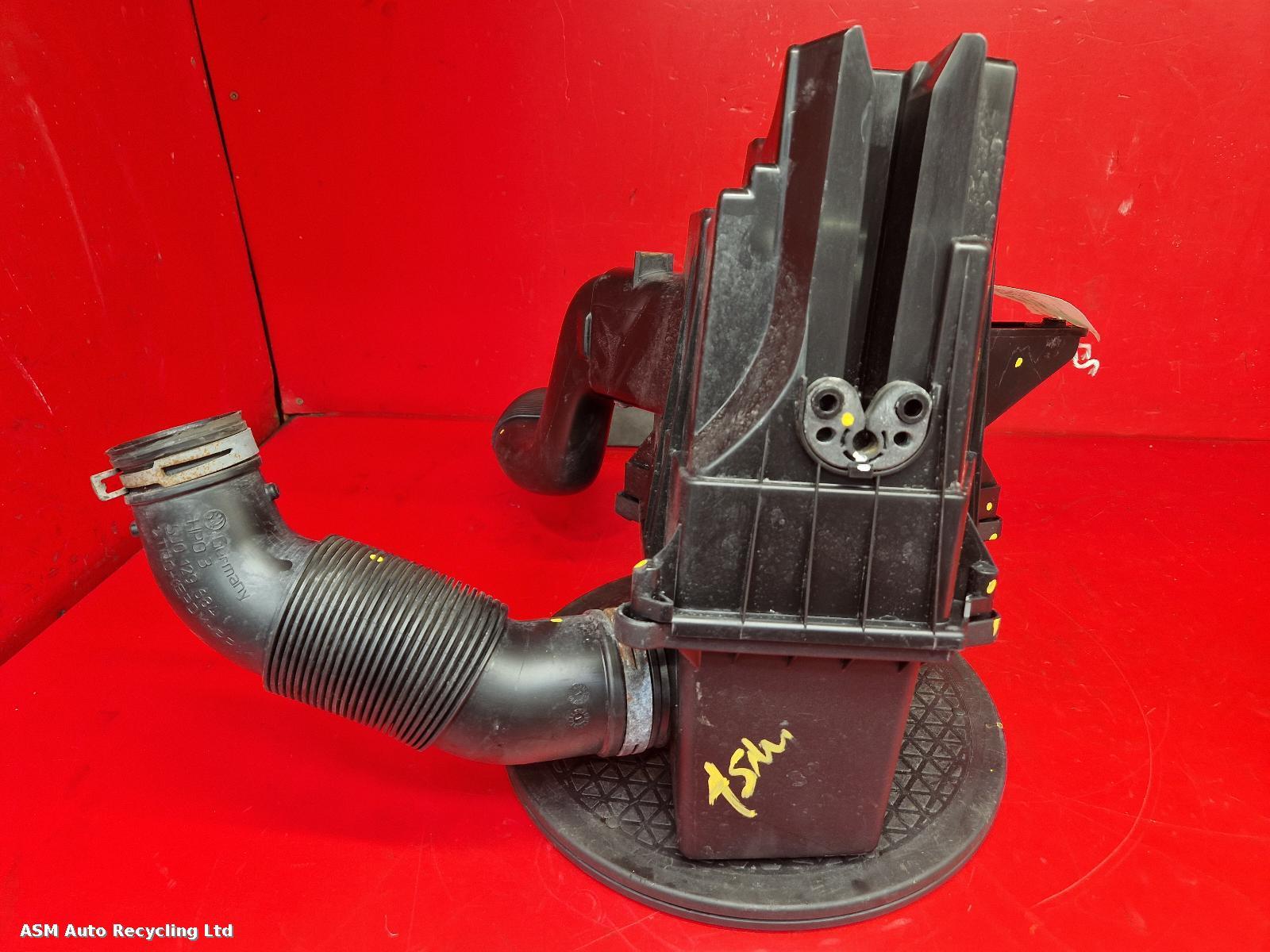 View Auto part Air Cleaner/Box Volkswagen Polo 2014