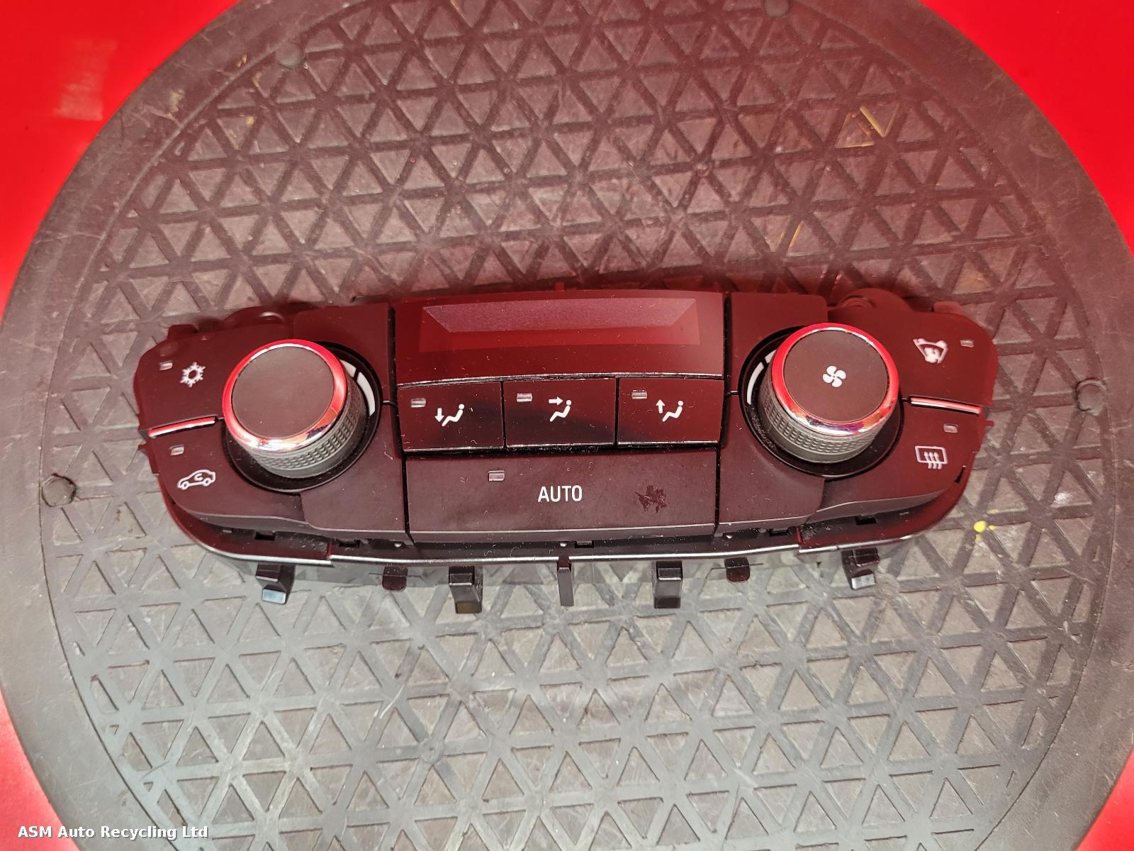 View Auto part Heater/AC Controller Vauxhall Insignia 2012