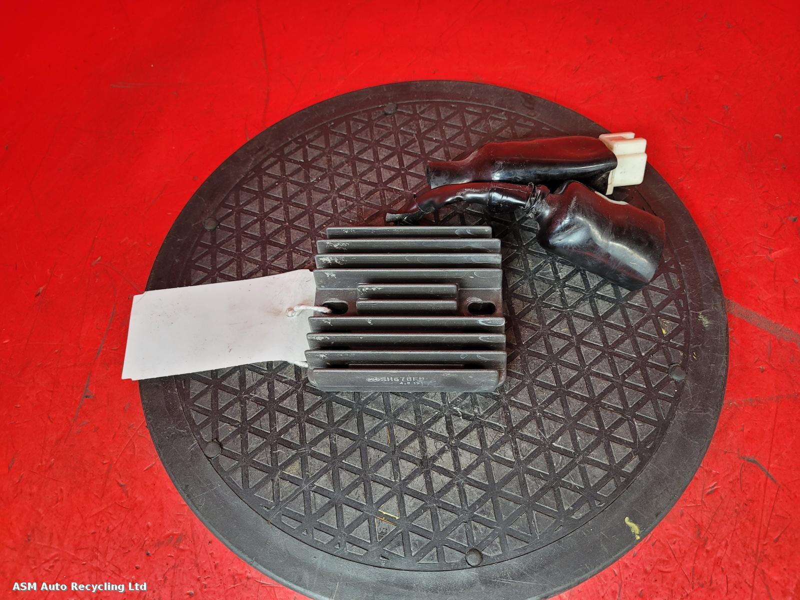 View Auto part Regulator/Rectifier Honda Cbr 1000 Rr-5 2004
