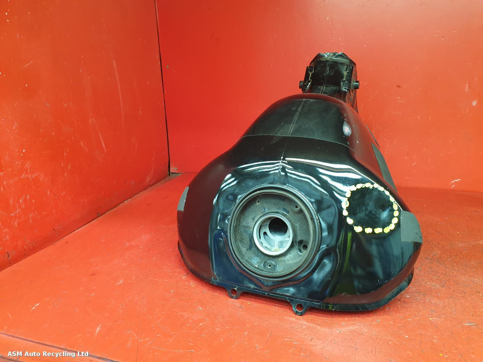 View Auto part Fuel Tank Honda Cbr 1000 Rr-5 2004