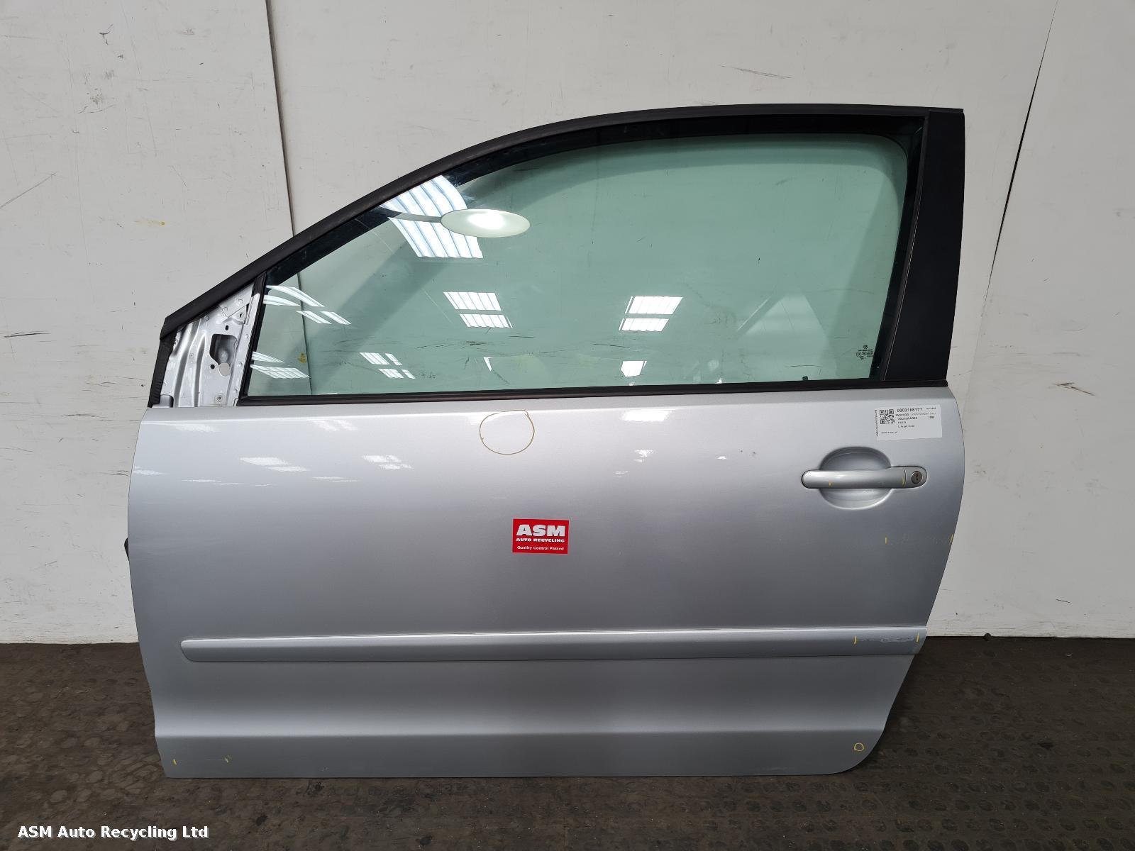 View Auto part L Front Door Volkswagen Polo 2009