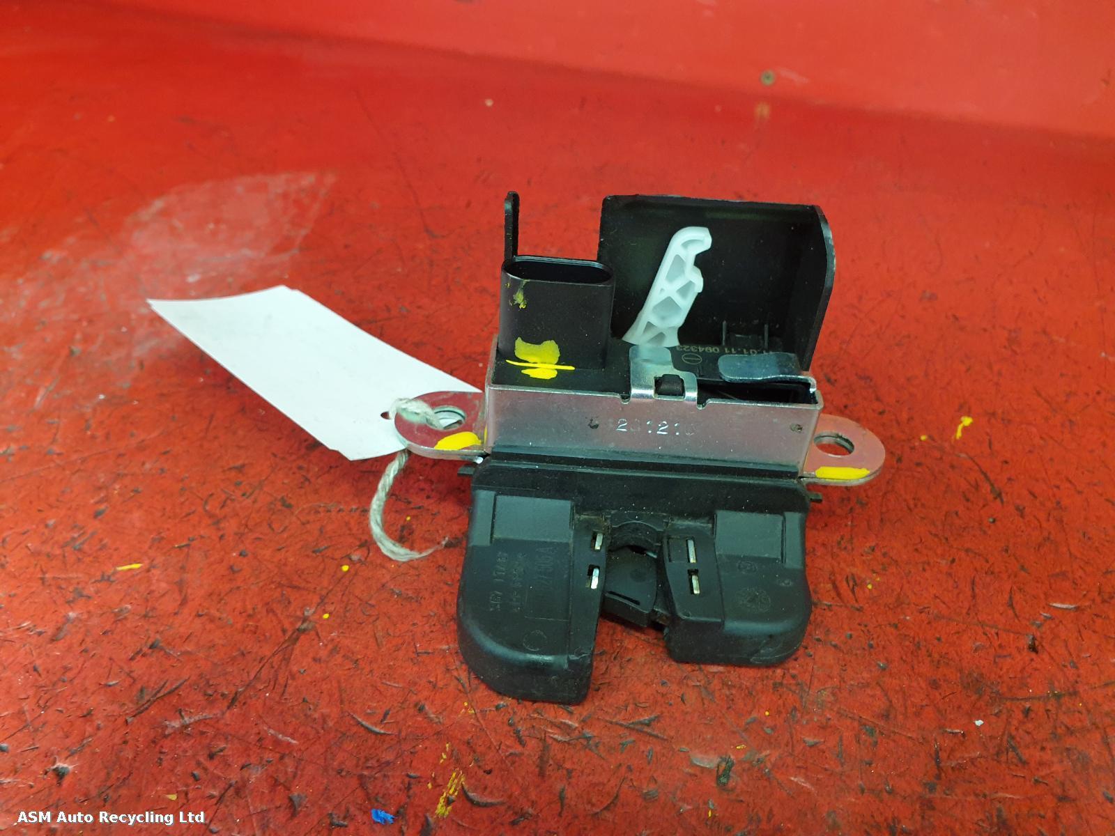 View Auto part Bootlid/Tailgate Lock Volkswagen Golf 2011