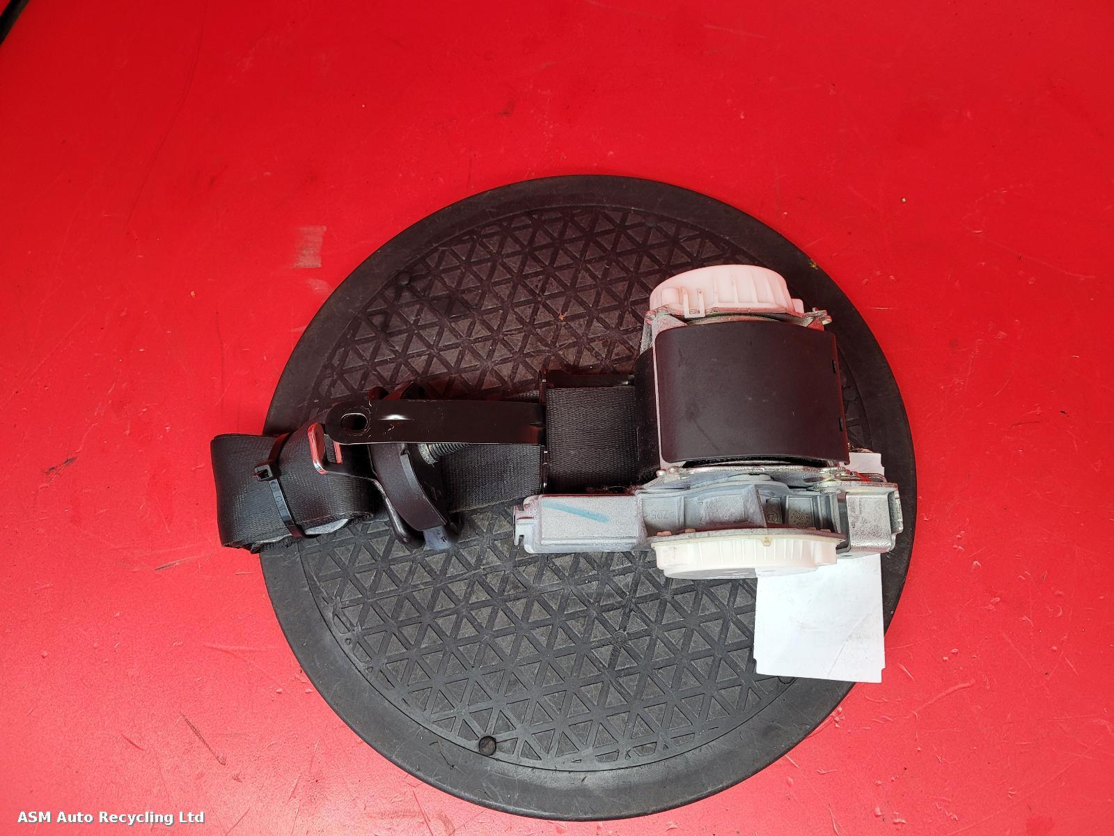 View Auto part Seat Belt Ford Fiesta 2009