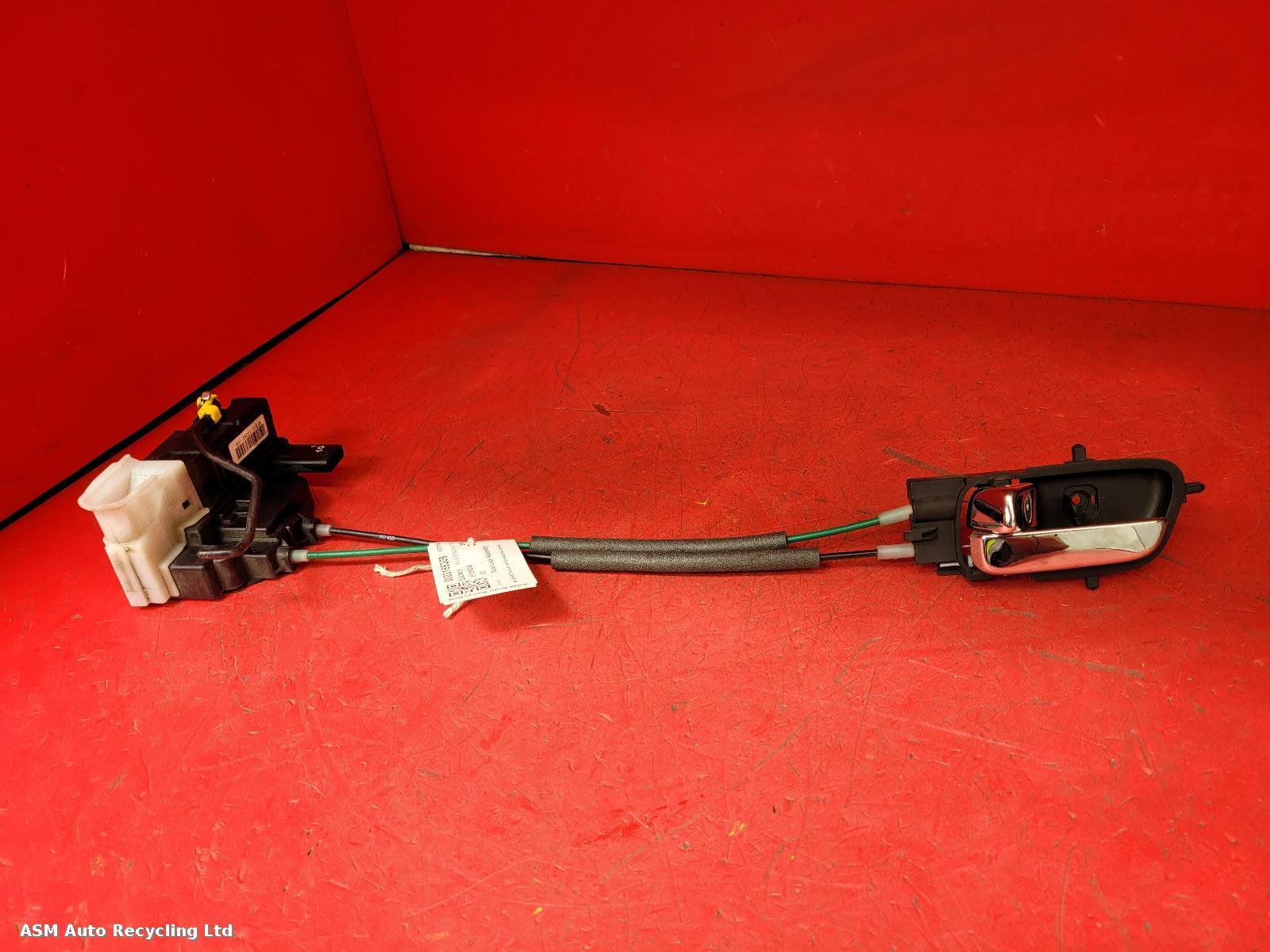 View Auto part Door Lock Assembly Hyundai I20 2013