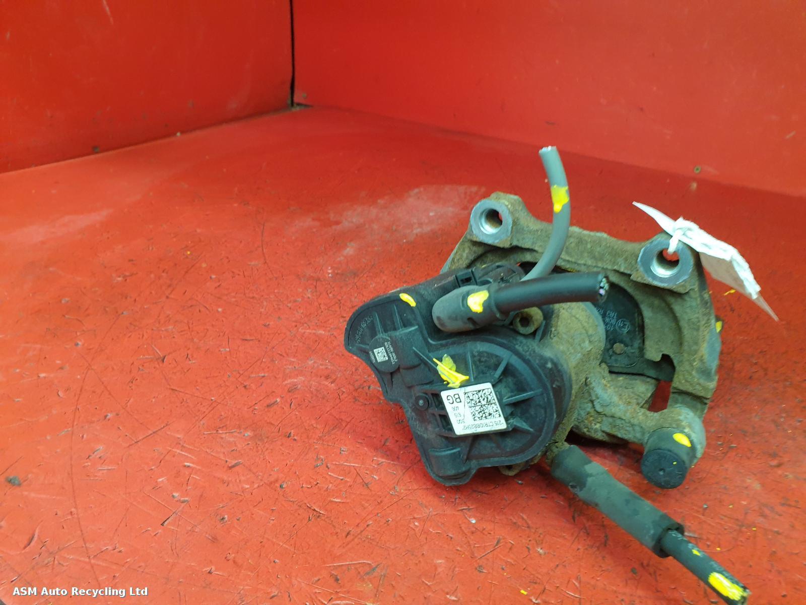 View Auto part Caliper Volkswagen Golf 2013
