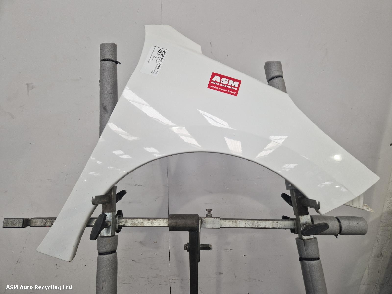 View Auto part R Wing Peugeot 207 2010