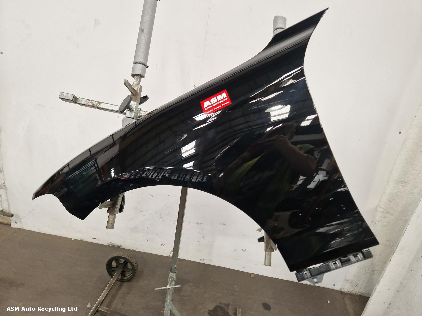 View Auto part L Wing Bmw 1 Series 2019