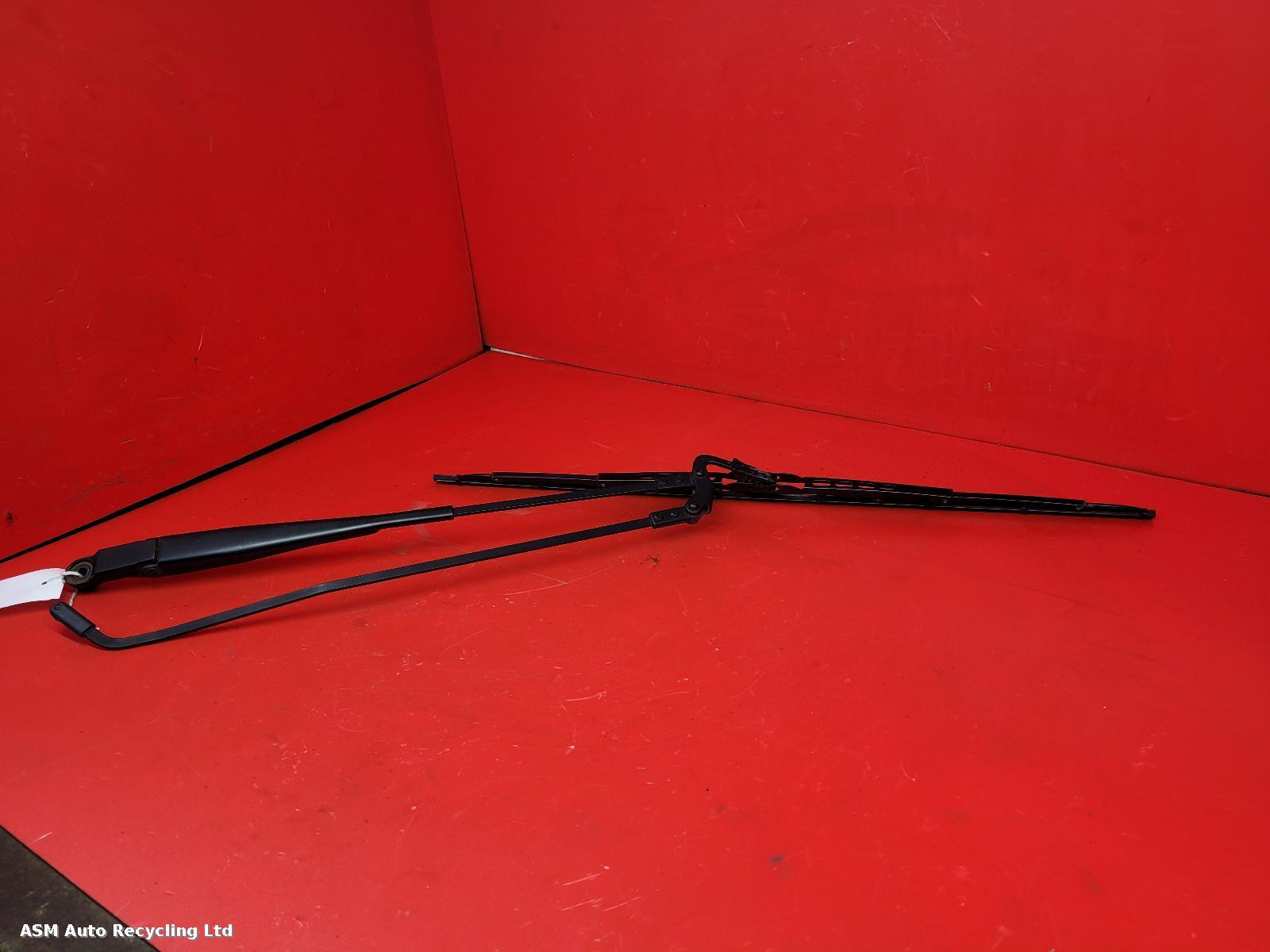 View Auto part Wiper Arm Peugeot 107 2010