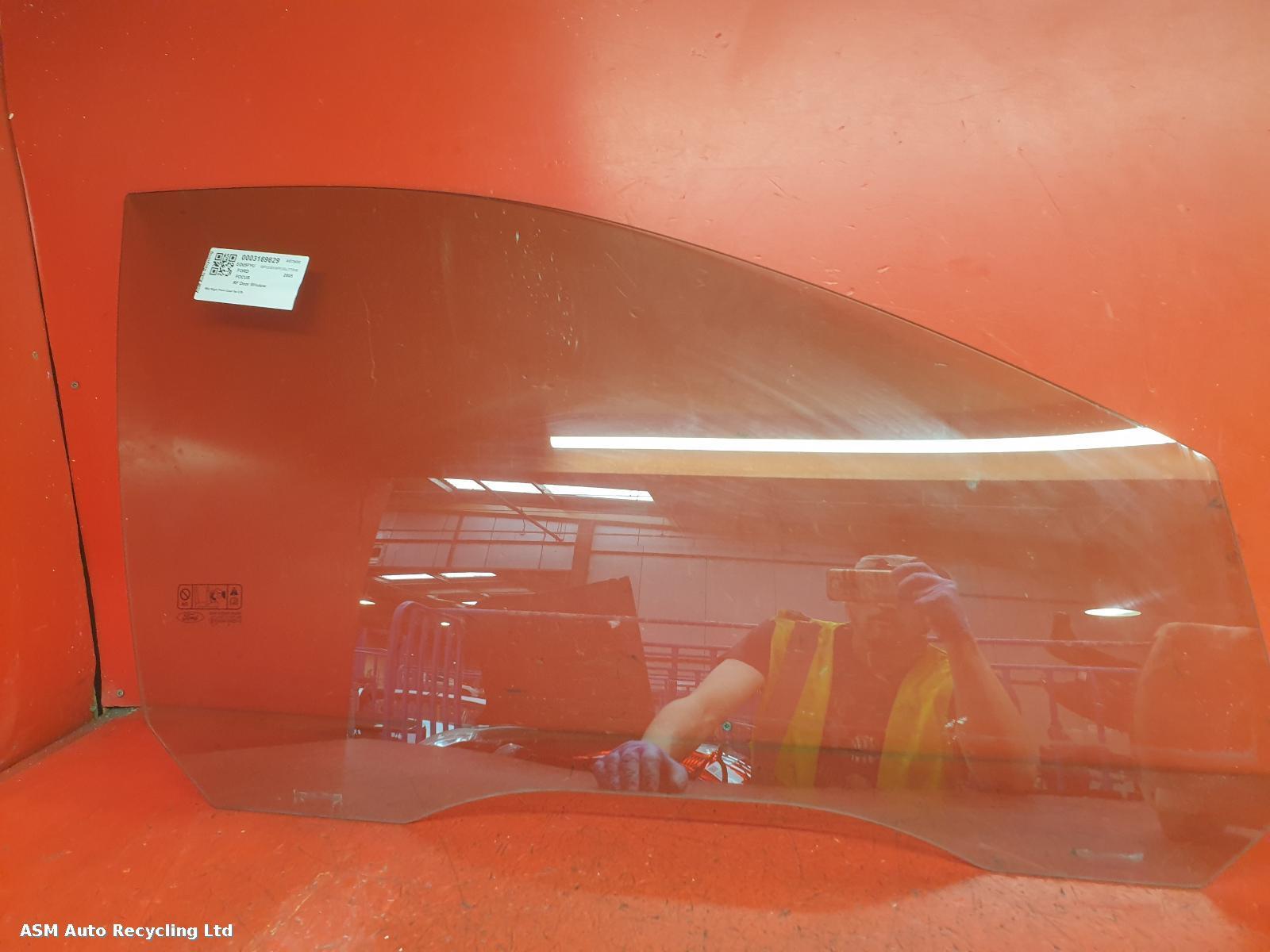 View Auto part RF Door Window Ford Focus 2005