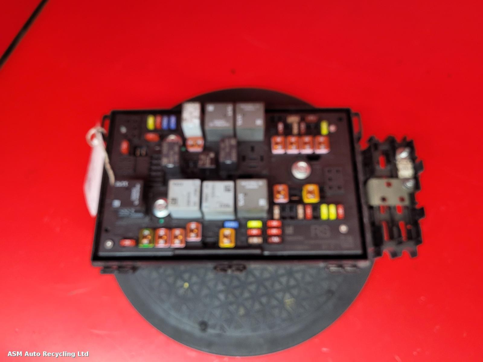 View Auto part Fuse Box Vauxhall Astra 2012