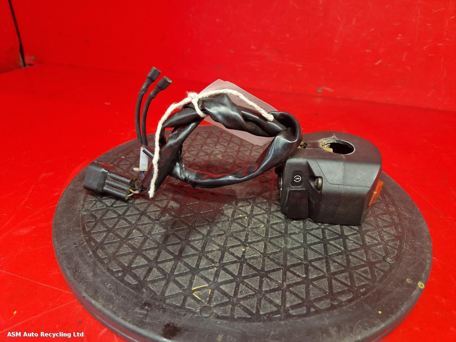 View Auto part RH Switch Gear Ktm Rc 125 2017