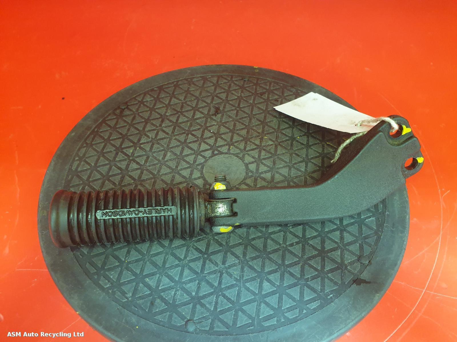 View Auto part Right Footrest Harley Davidson Fxdbc Street Bob 2016