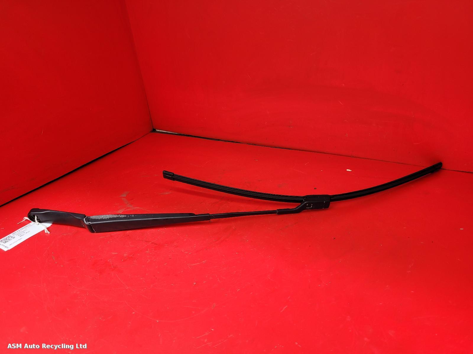 View Auto part Wiper Arm Vauxhall Astra 2011
