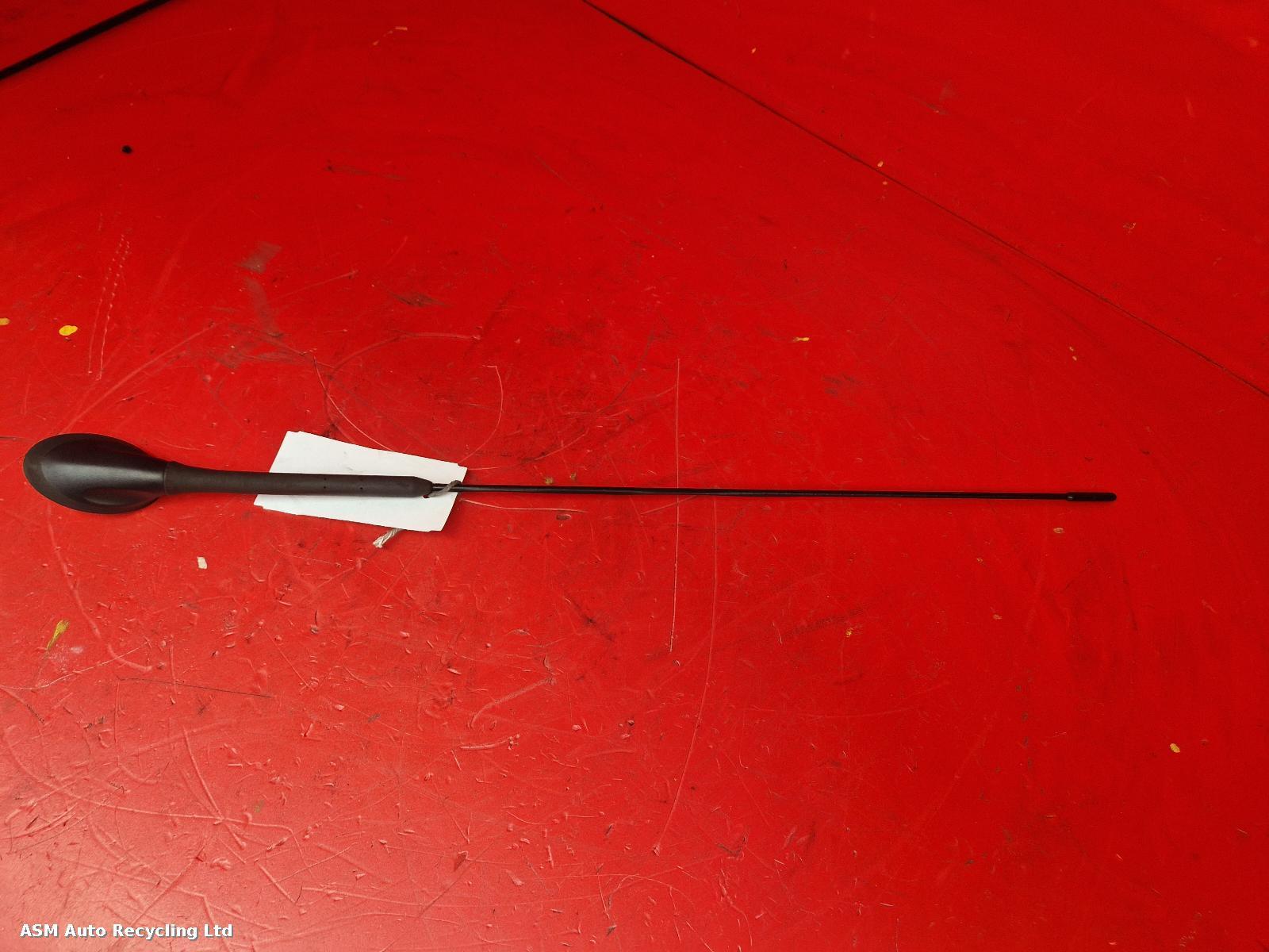 View Auto part Antenna Ford Fiesta 2011