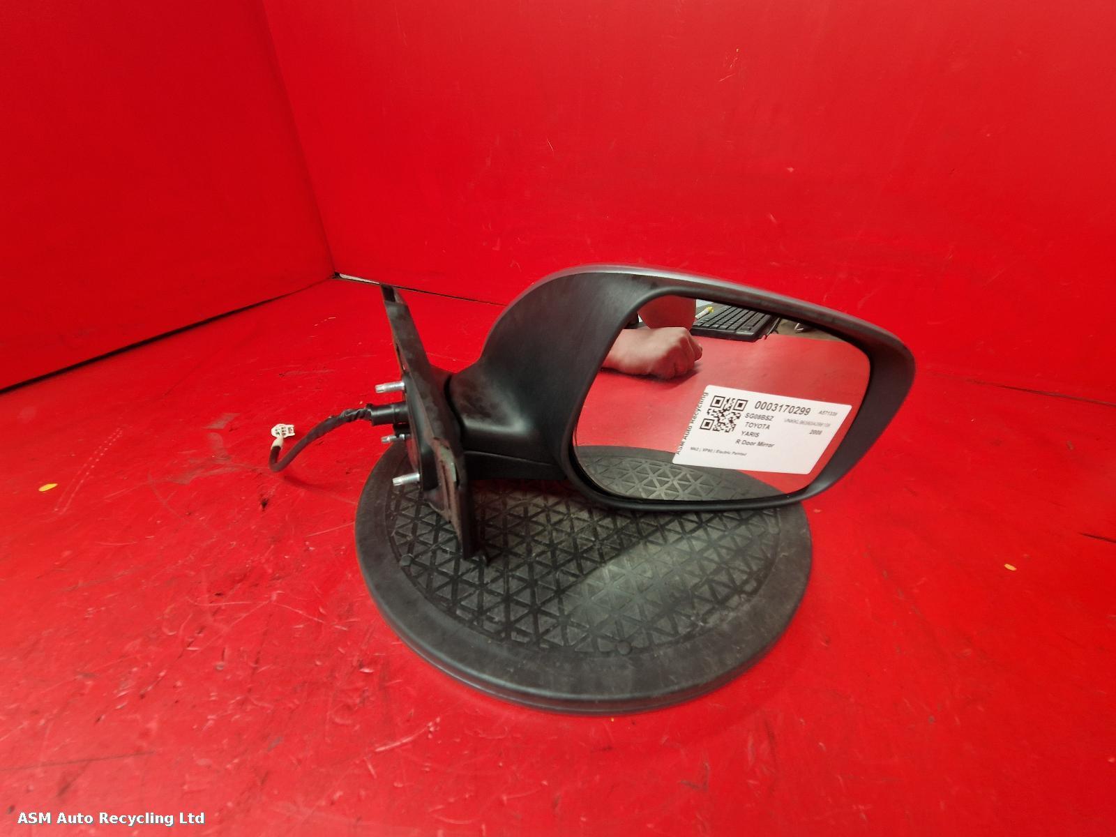View Auto part R Door Mirror Toyota Yaris 2008