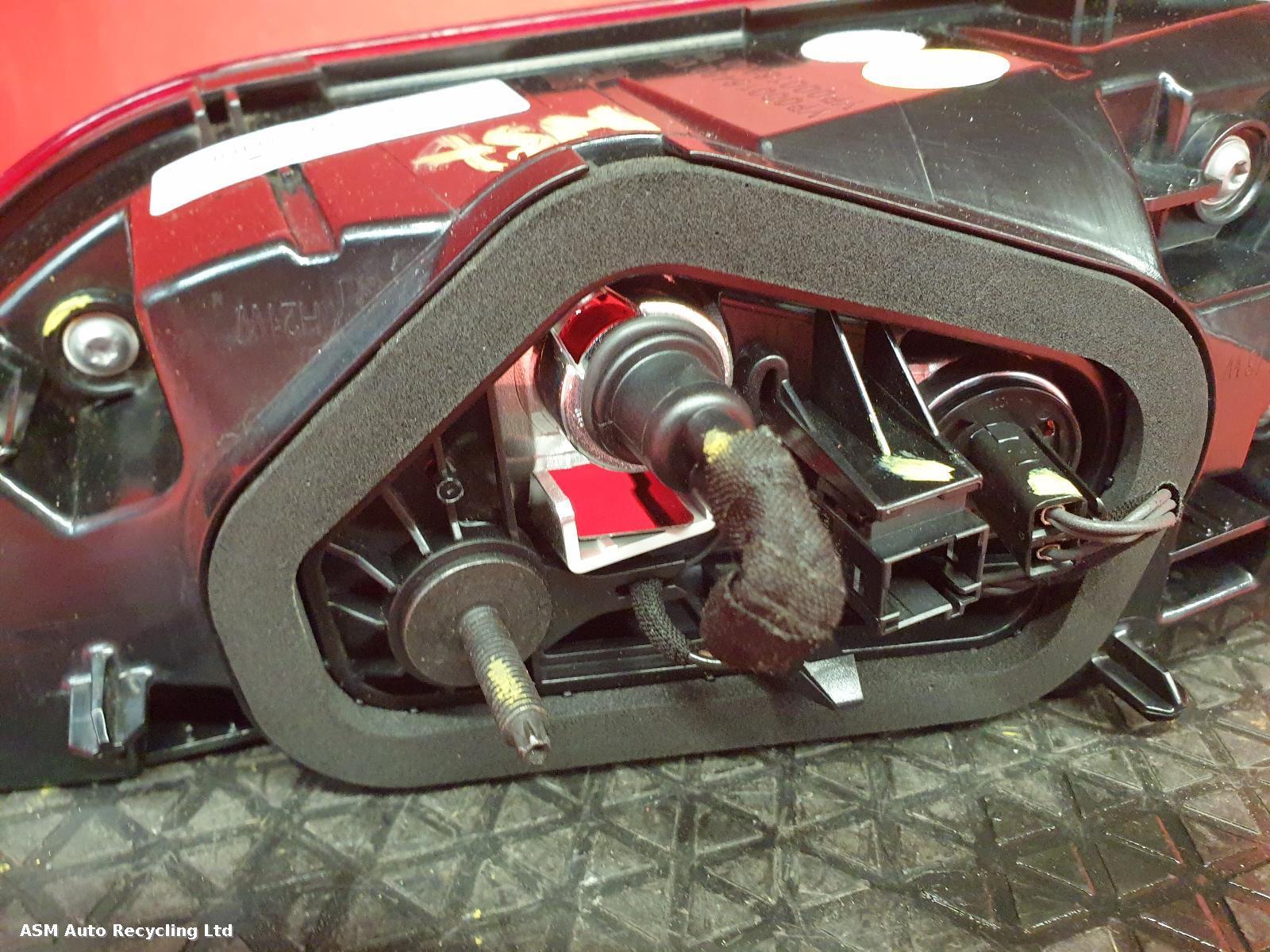 View Auto part R Taillight Vauxhall Grandland X 2019