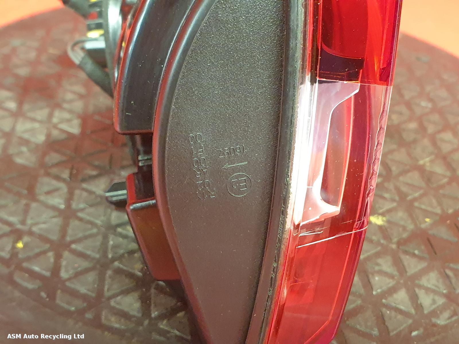 View Auto part R Taillight Vauxhall Grandland X 2019