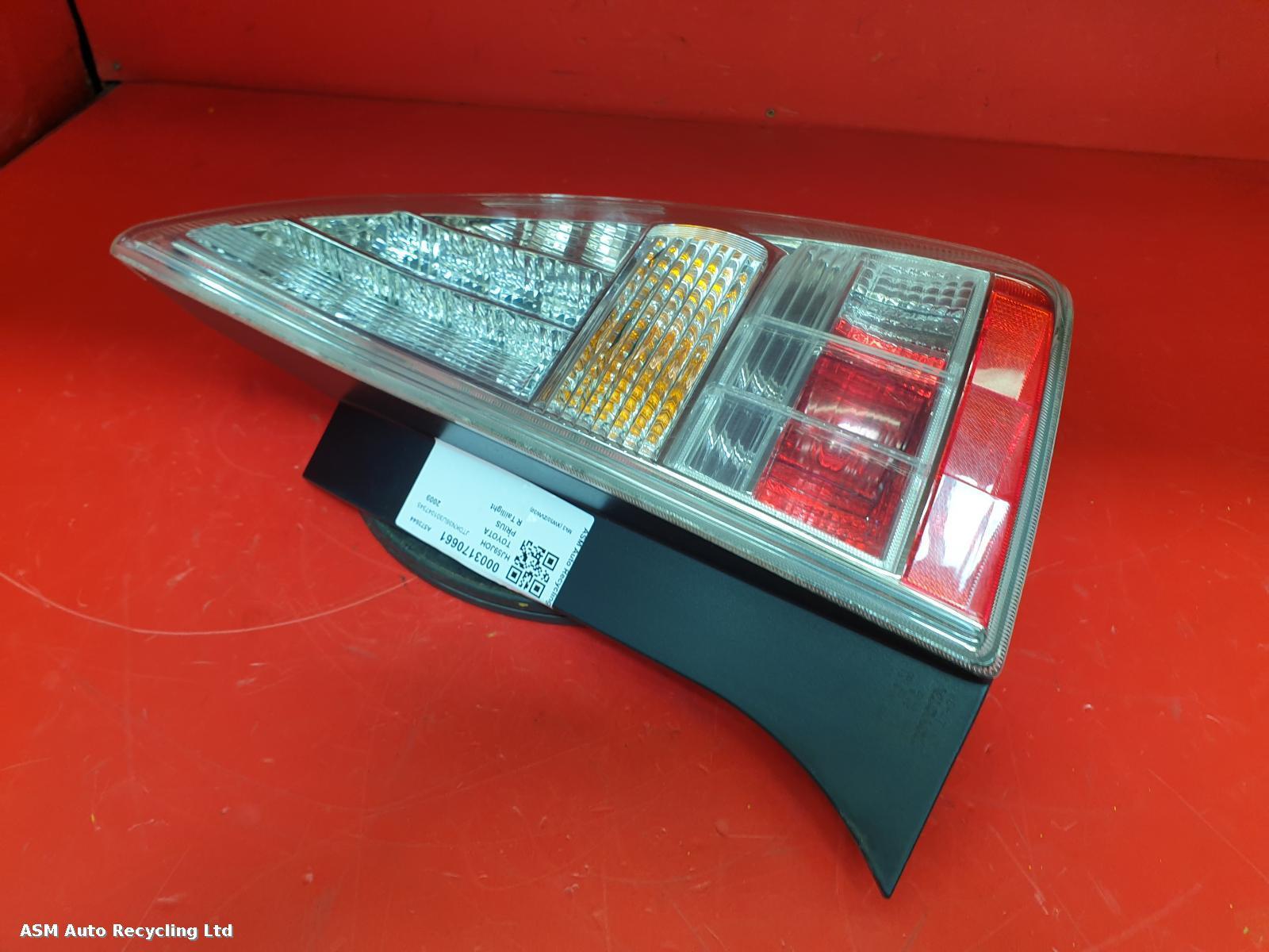 View Auto part R Taillight Toyota Prius 2009