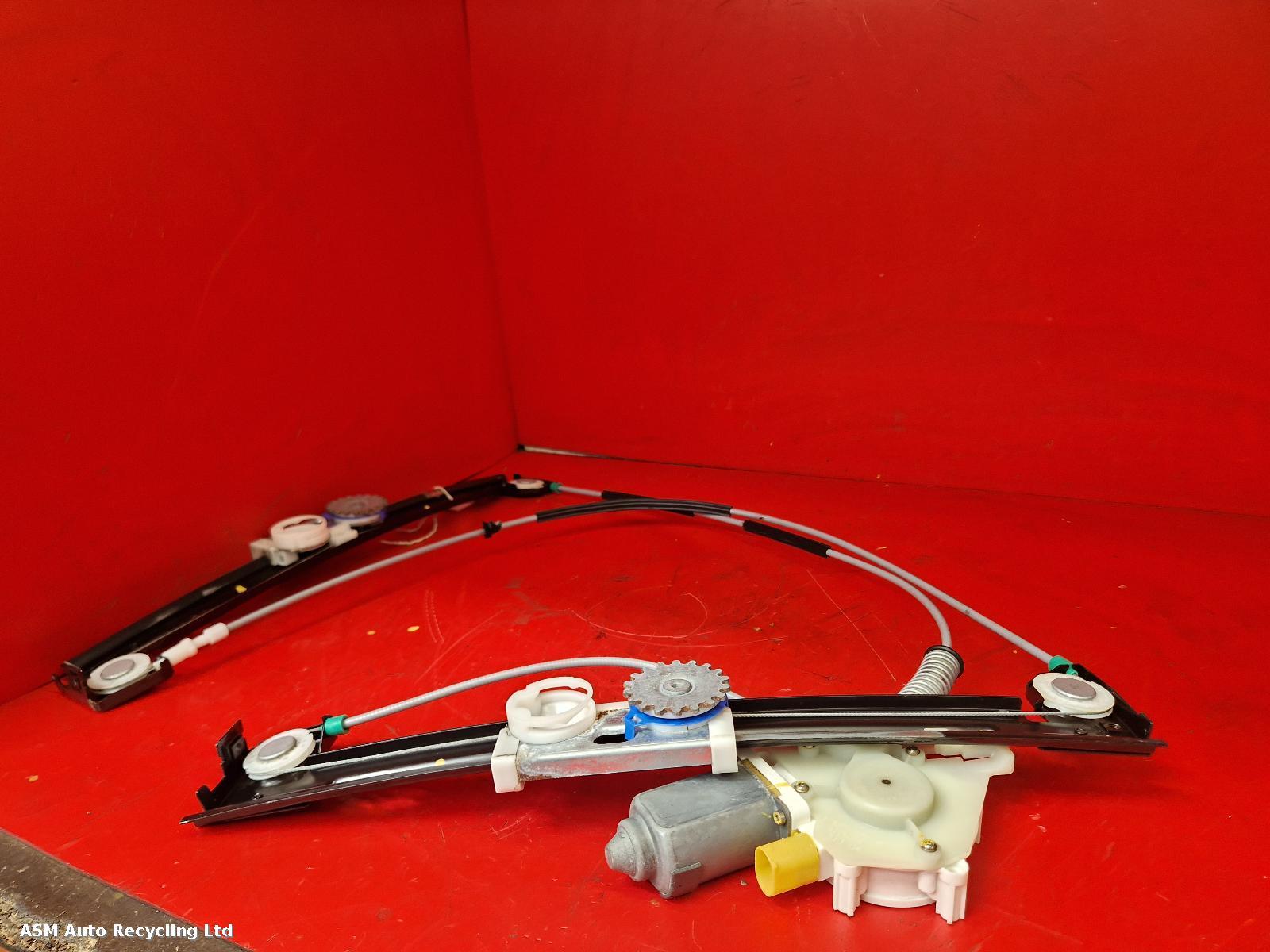 View Auto part RF Window Regulator Mercedes C Class 2006