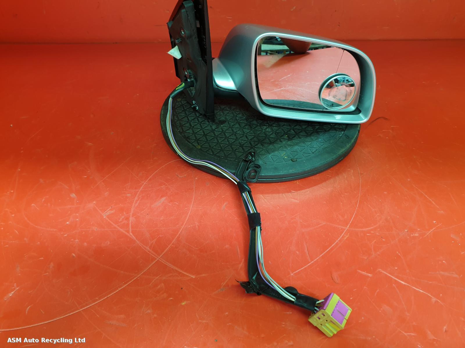 View Auto part R Door Mirror Volkswagen Polo 2003