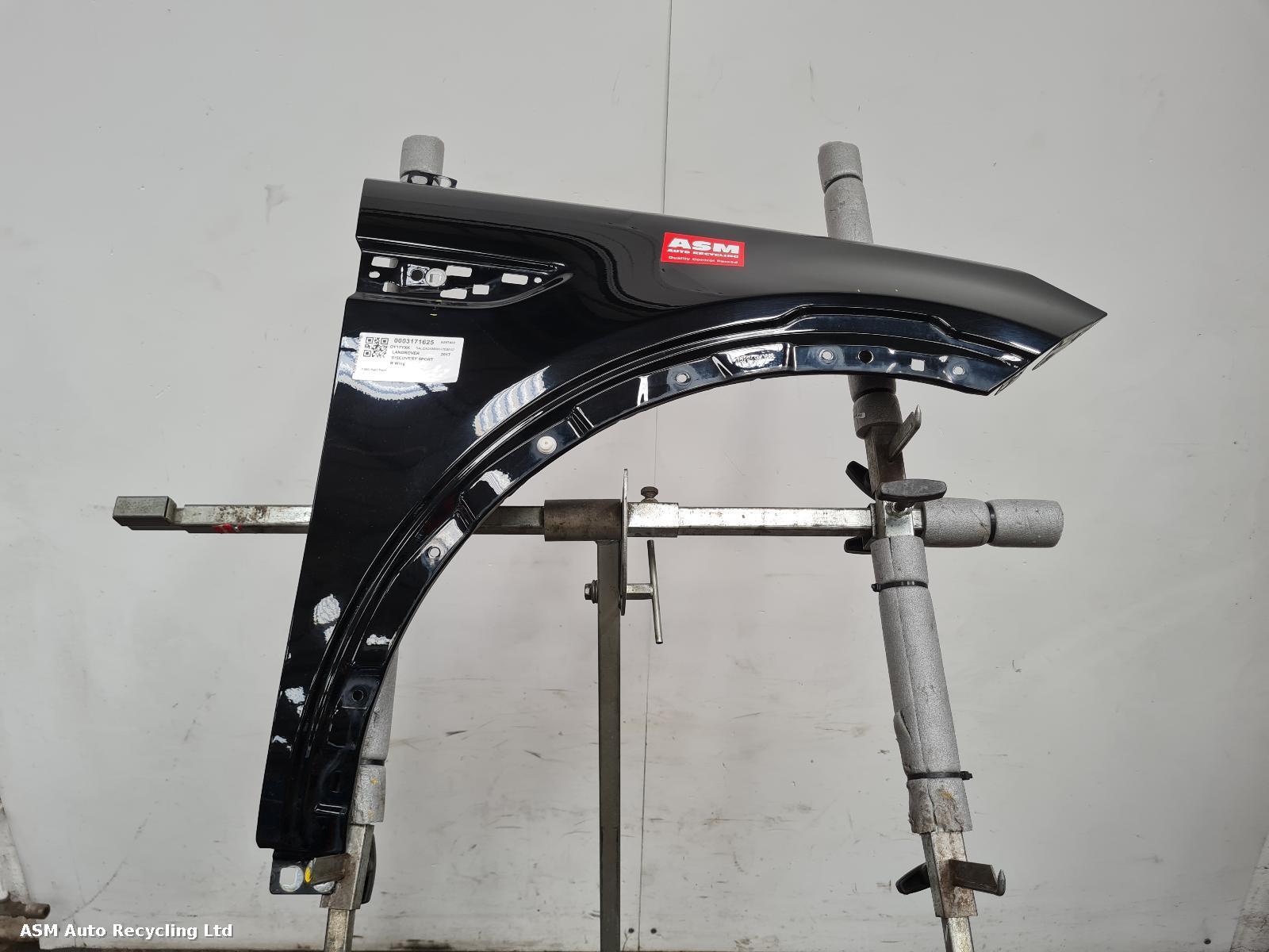 View Auto part R Wing Land Rover Discovery Sport 2017