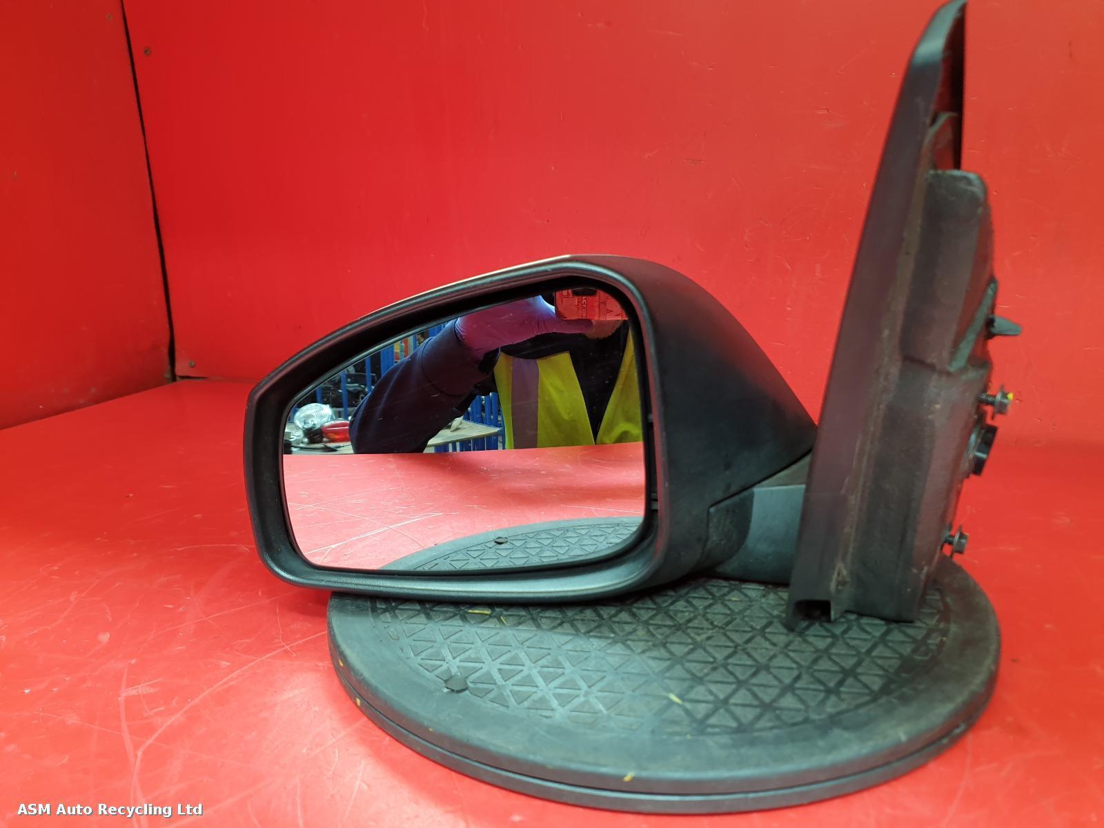 View Auto part L Door Mirror Renault Megane 2010