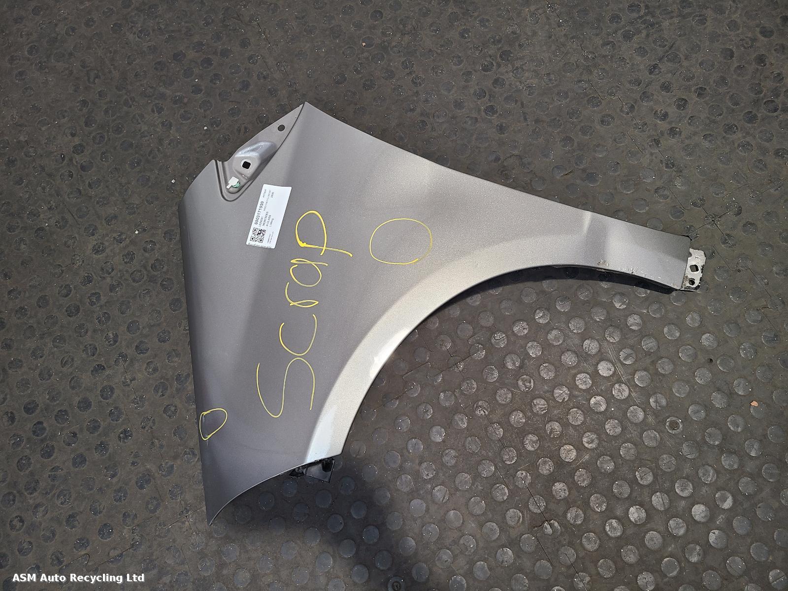 View Auto part L Wing Mercedes A Class 2006