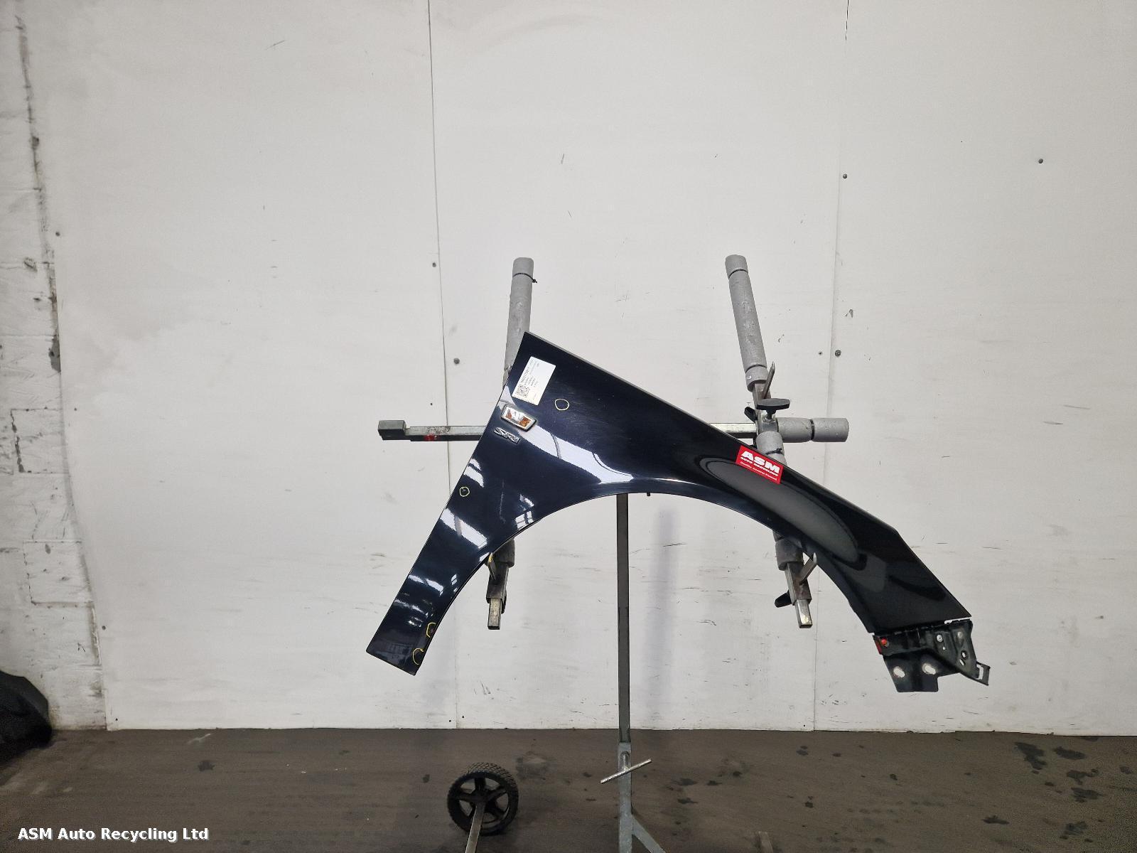View Auto part R Wing Vauxhall Insignia 2009