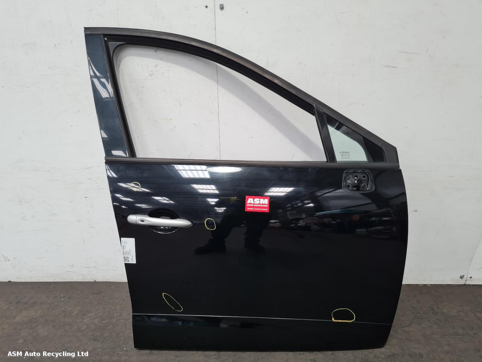 View Auto part R Front Door Renault Scenic 2012