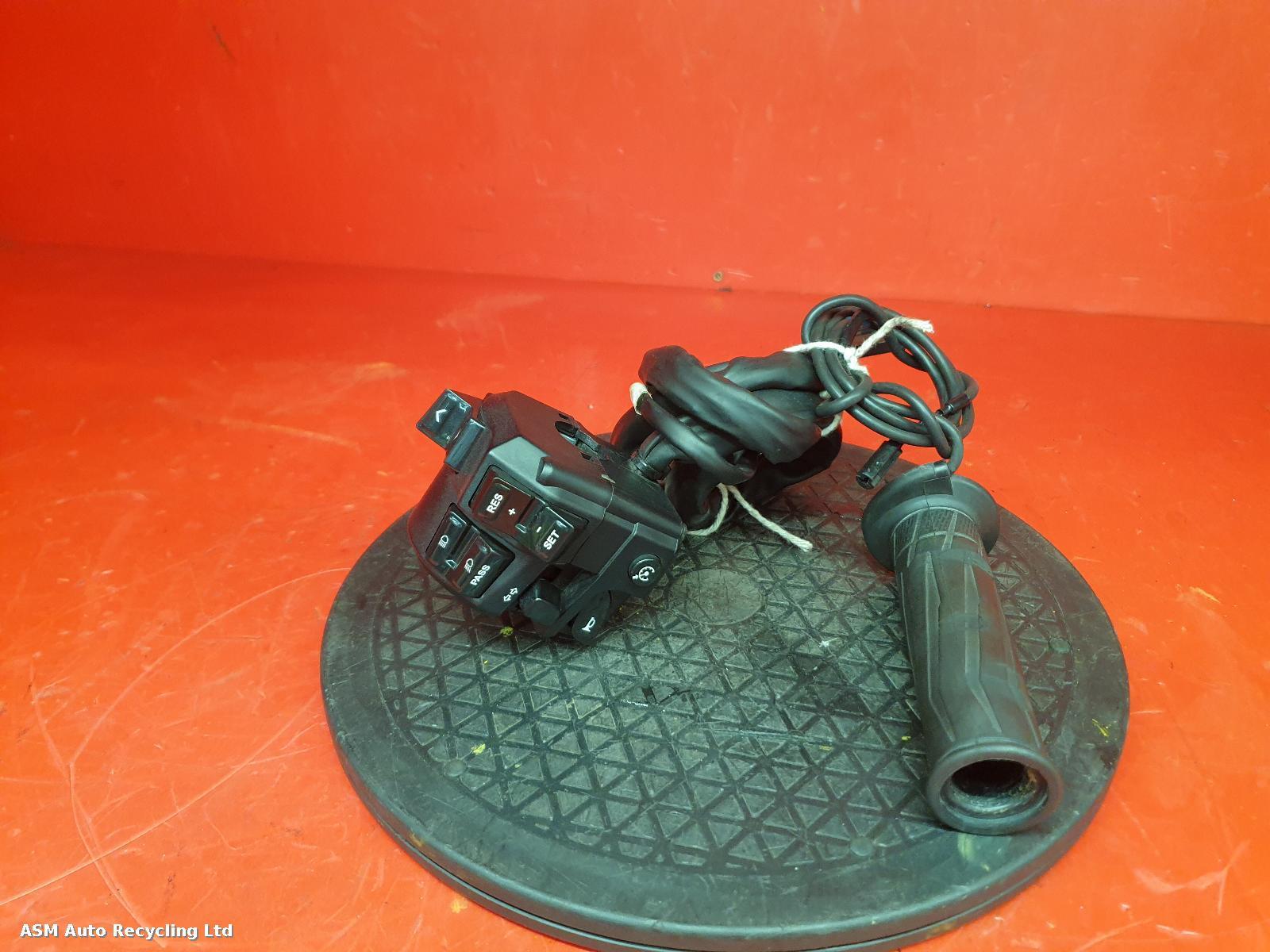 View Auto part LH Switch Gear Yamaha Xt 1200 Super Tenere 2016