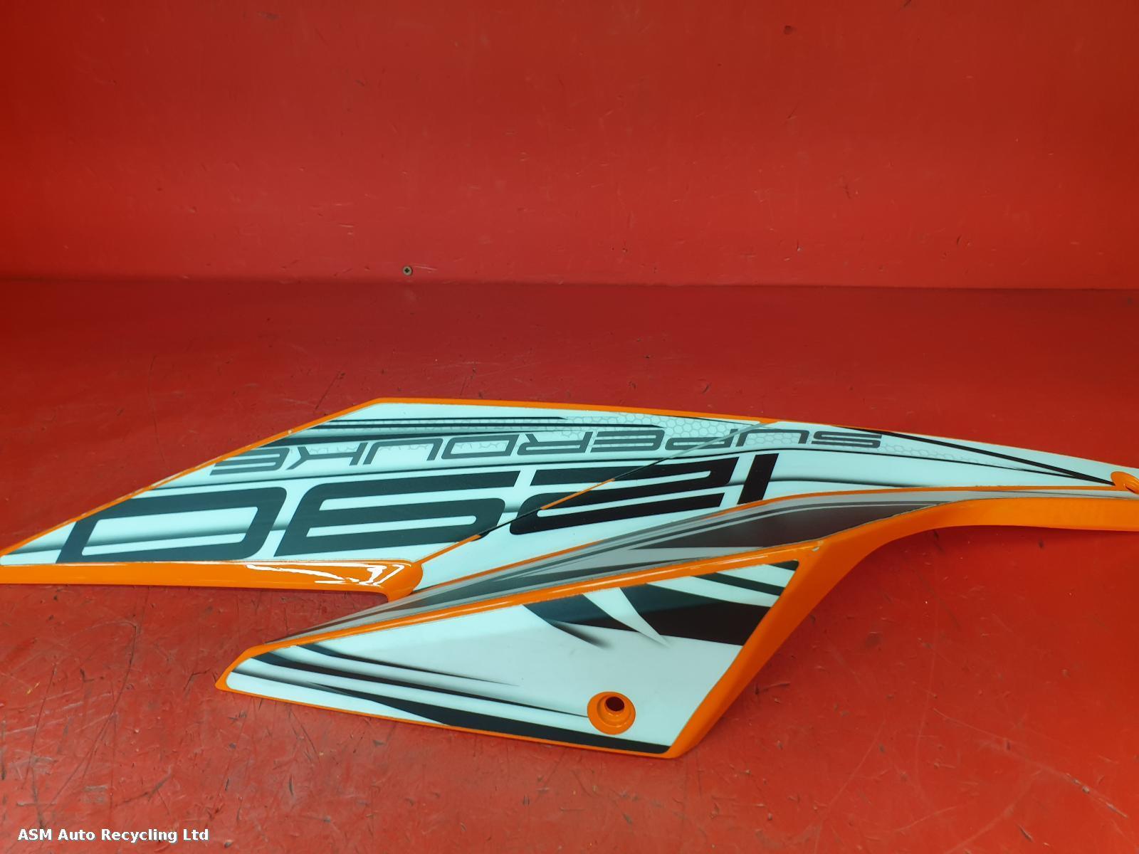 View Auto part Tank Trim Ktm 1290 Super Duke R Evo 2022