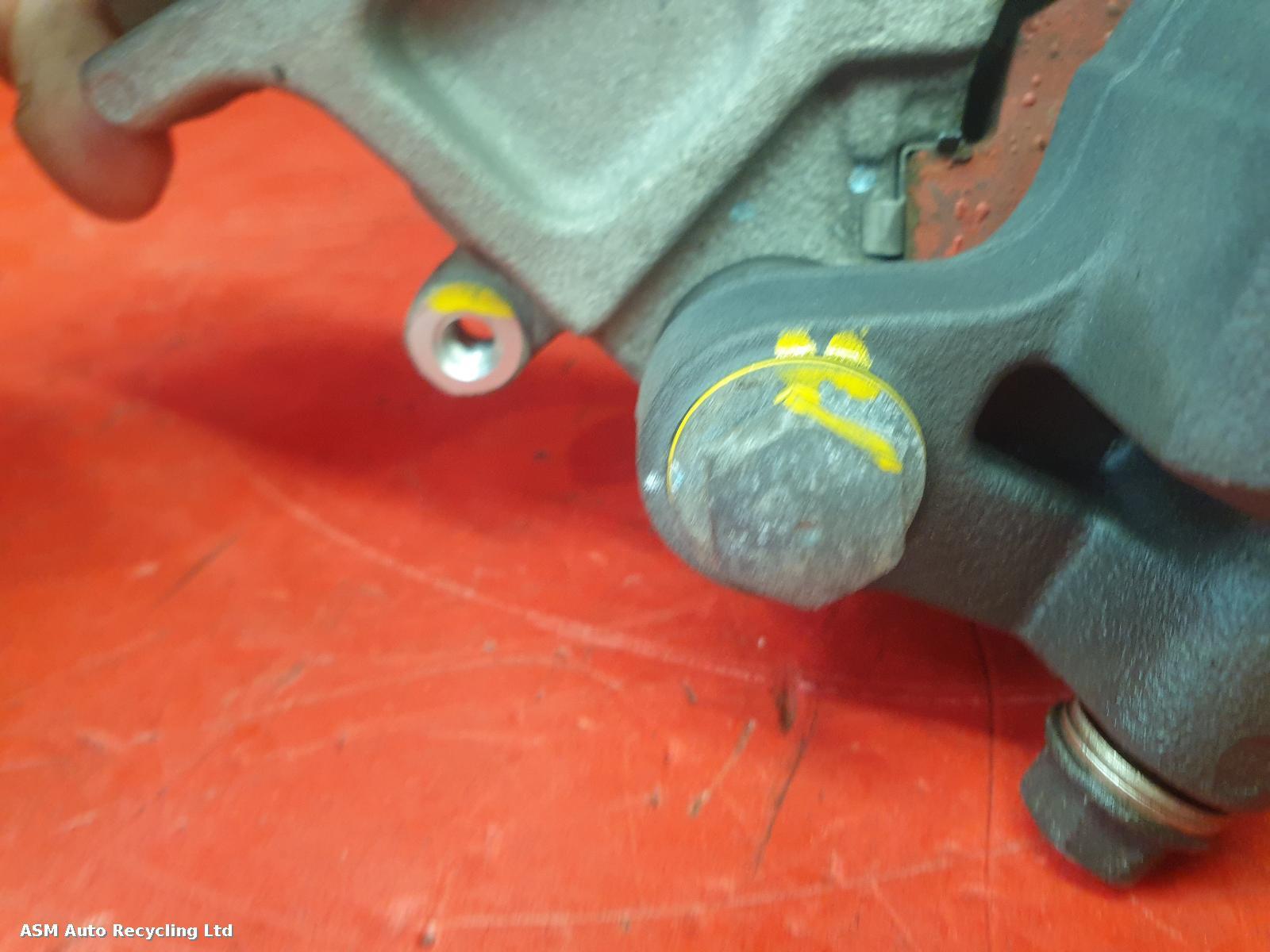 View Auto part Caliper Honda Cb650f 2018