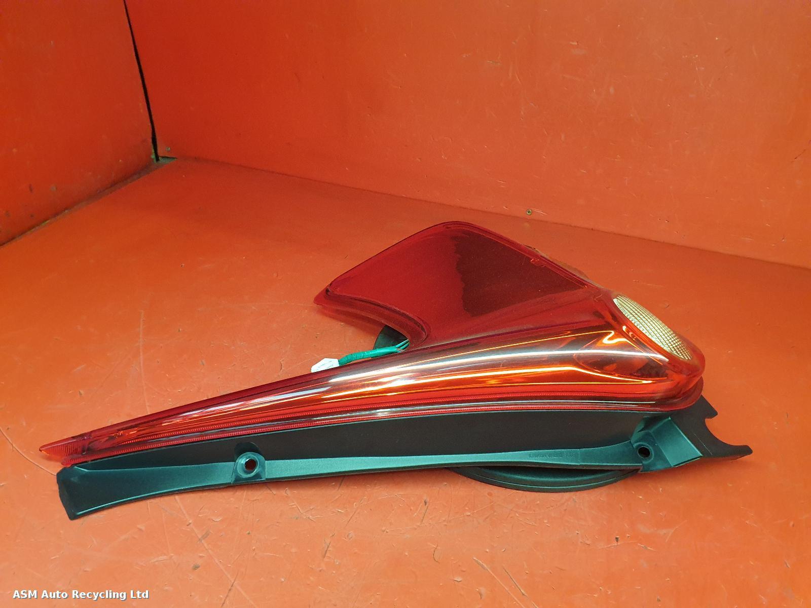 View Auto part R Taillight Nissan Juke 2013