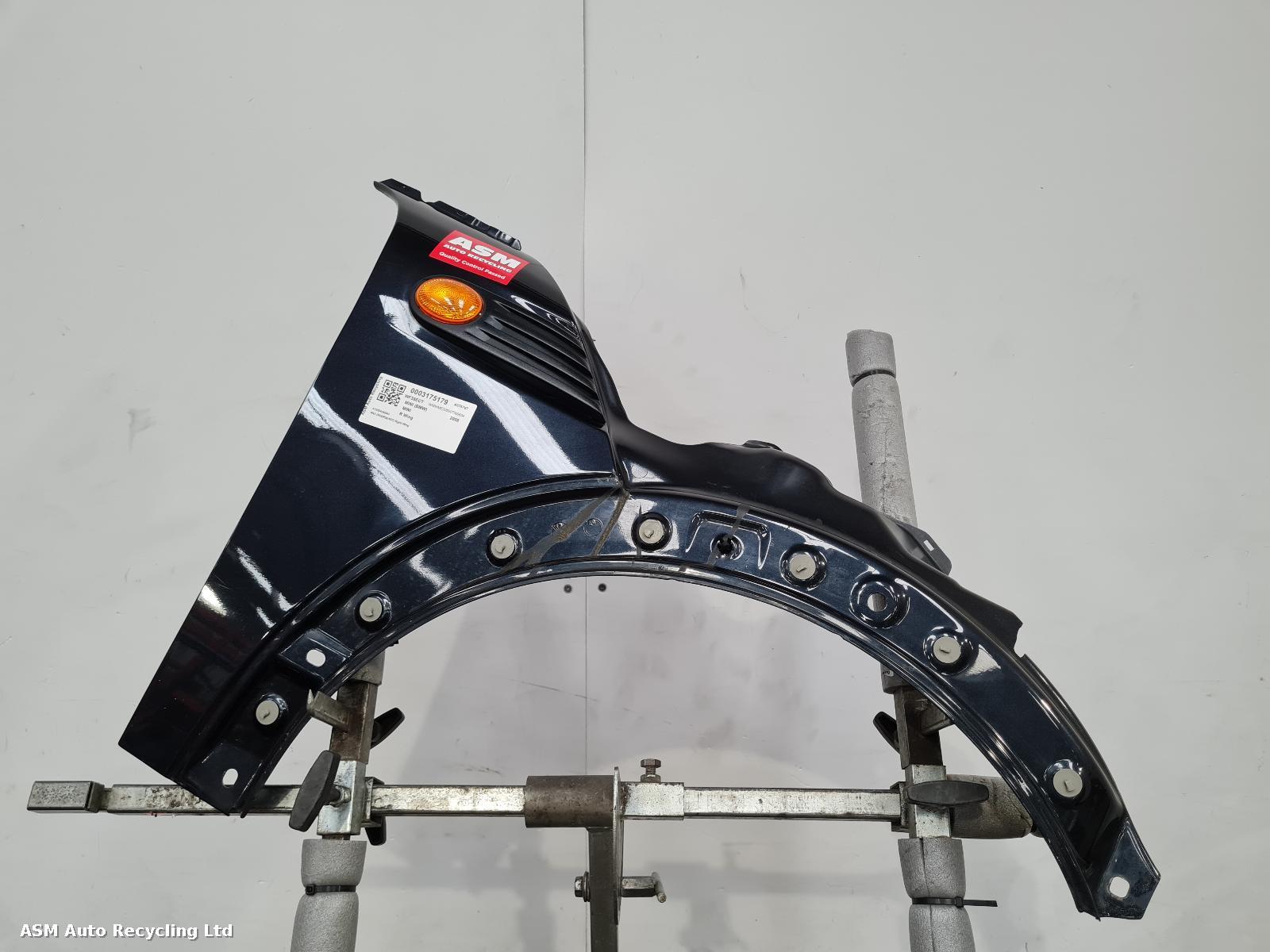 View Auto part R Wing Mini (bmw) Mini 2008