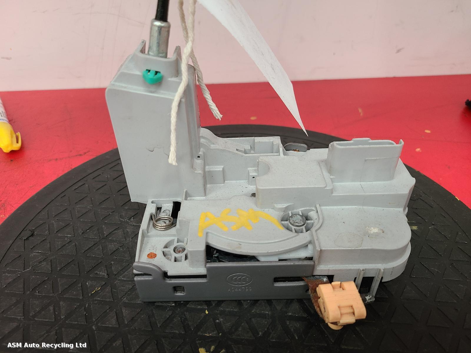 View Auto part Door Lock Assembly Mg Mg3 2015