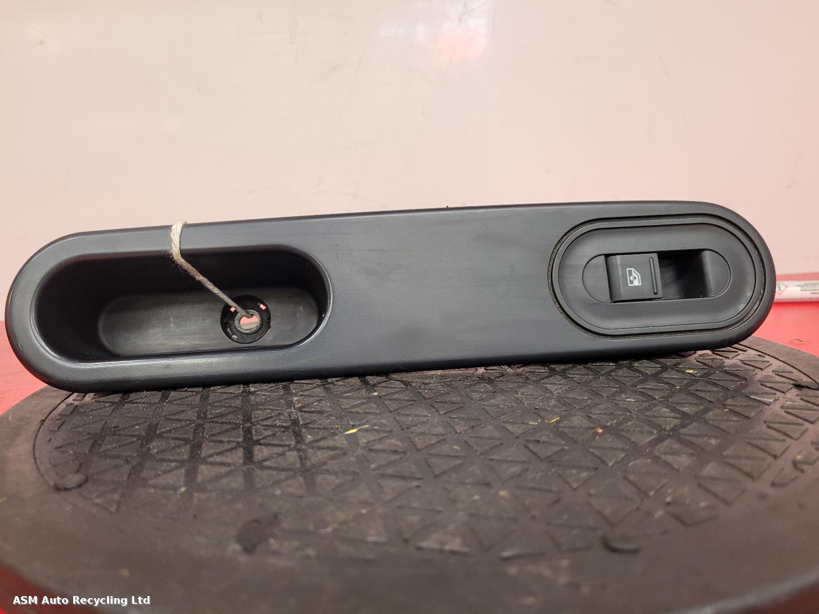 View Auto part Elect. Window Switch Mg Mg3 2015