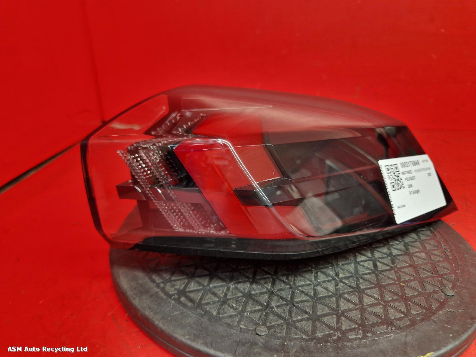 View Auto part R Taillight Peugeot 2008 2021
