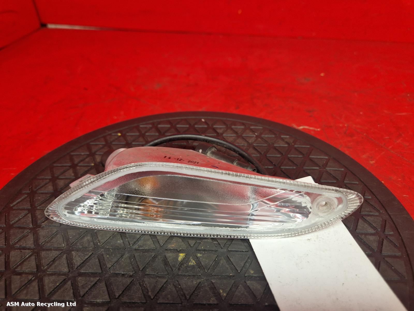 View Auto part L Repeater Lamp Vespa Elettrica 2023