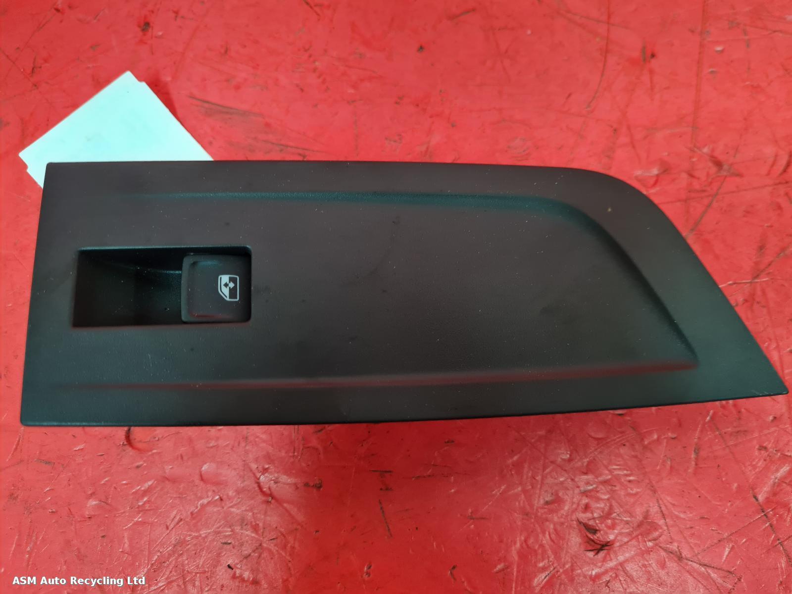 View Auto part Elect. Window Switch Skoda Octavia 2024