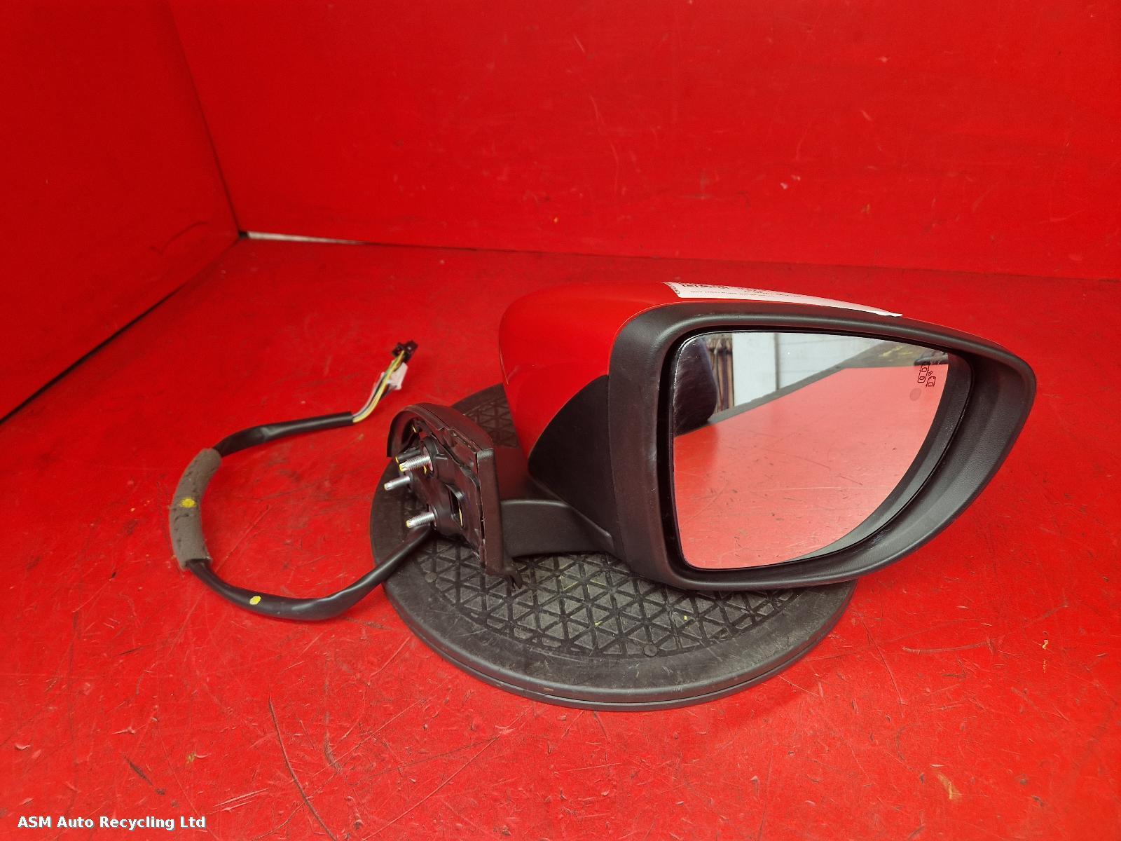 View Auto part R Door Mirror Nissan Leaf 2022