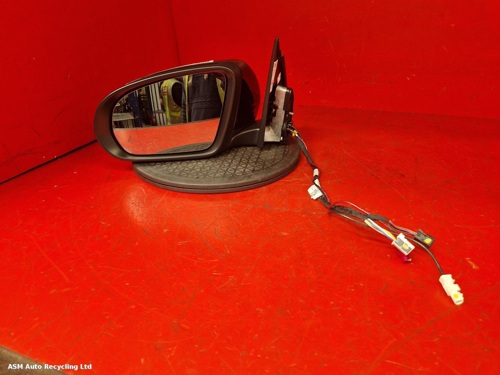 View Auto part L Door Mirror Mercedes Eqb 2024