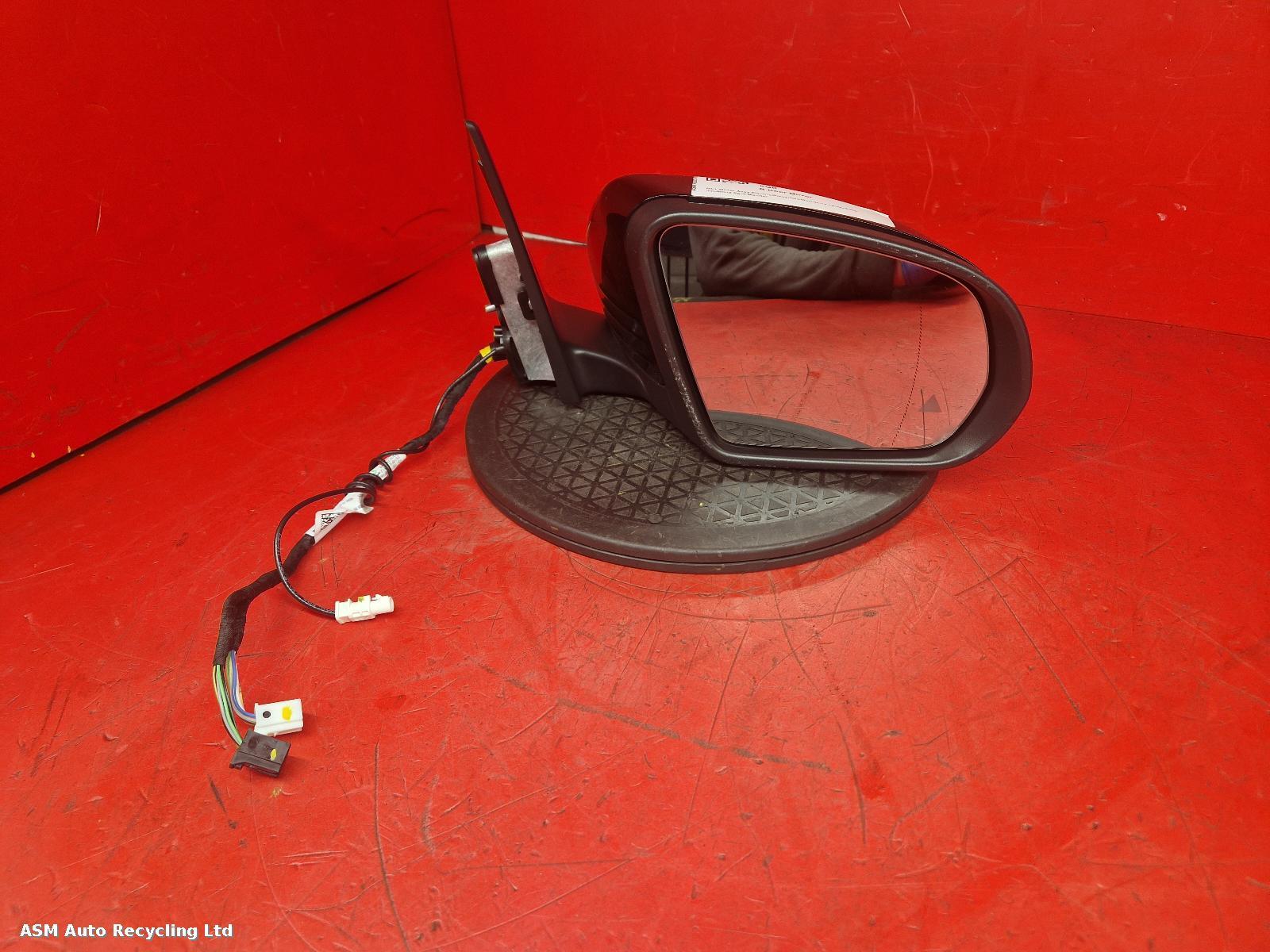 View Auto part R Door Mirror Mercedes Eqb 2024