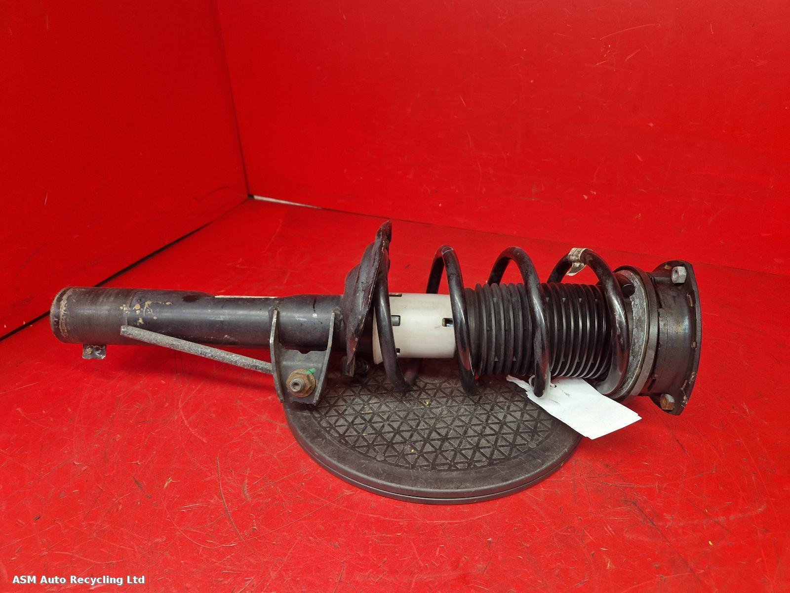 View Auto part RF Strut Volkswagen Golf 2018